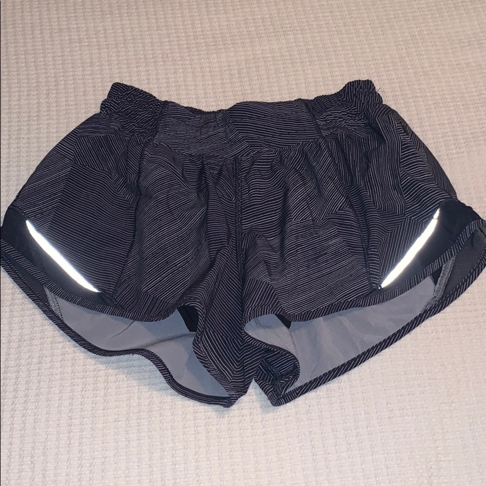 lululemon hotty hot short